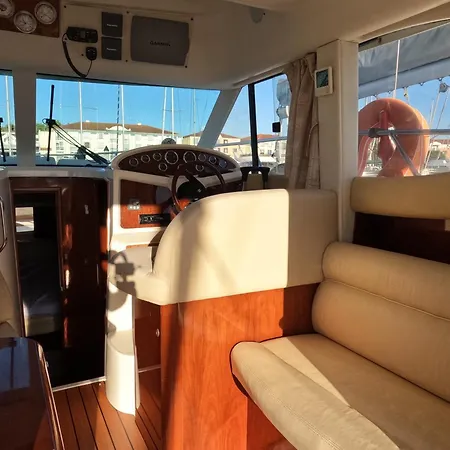 Vedette Cristal Prestige 32 보트호텔 Les Sables-dʼOlonne