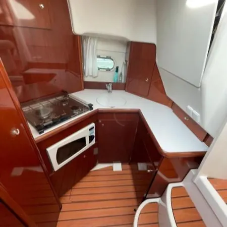 Vedette Cristal Prestige 32 Hotel na wodzie Les Sables-dʼOlonne