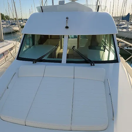 Vedette Cristal Prestige 32 Hotel na wodzie